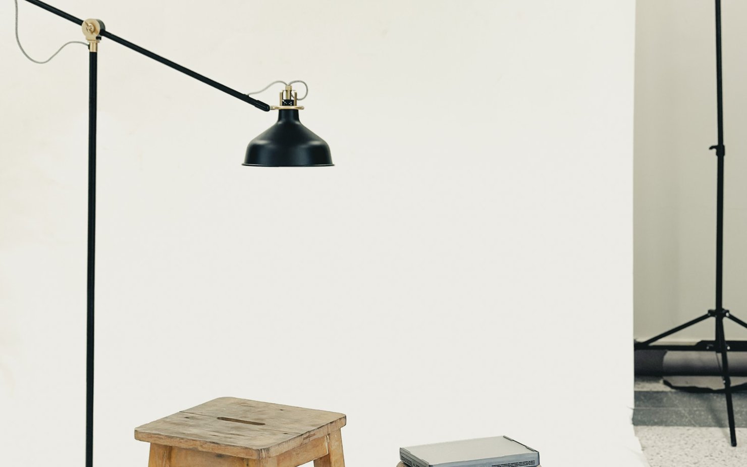 light and chain in a studio