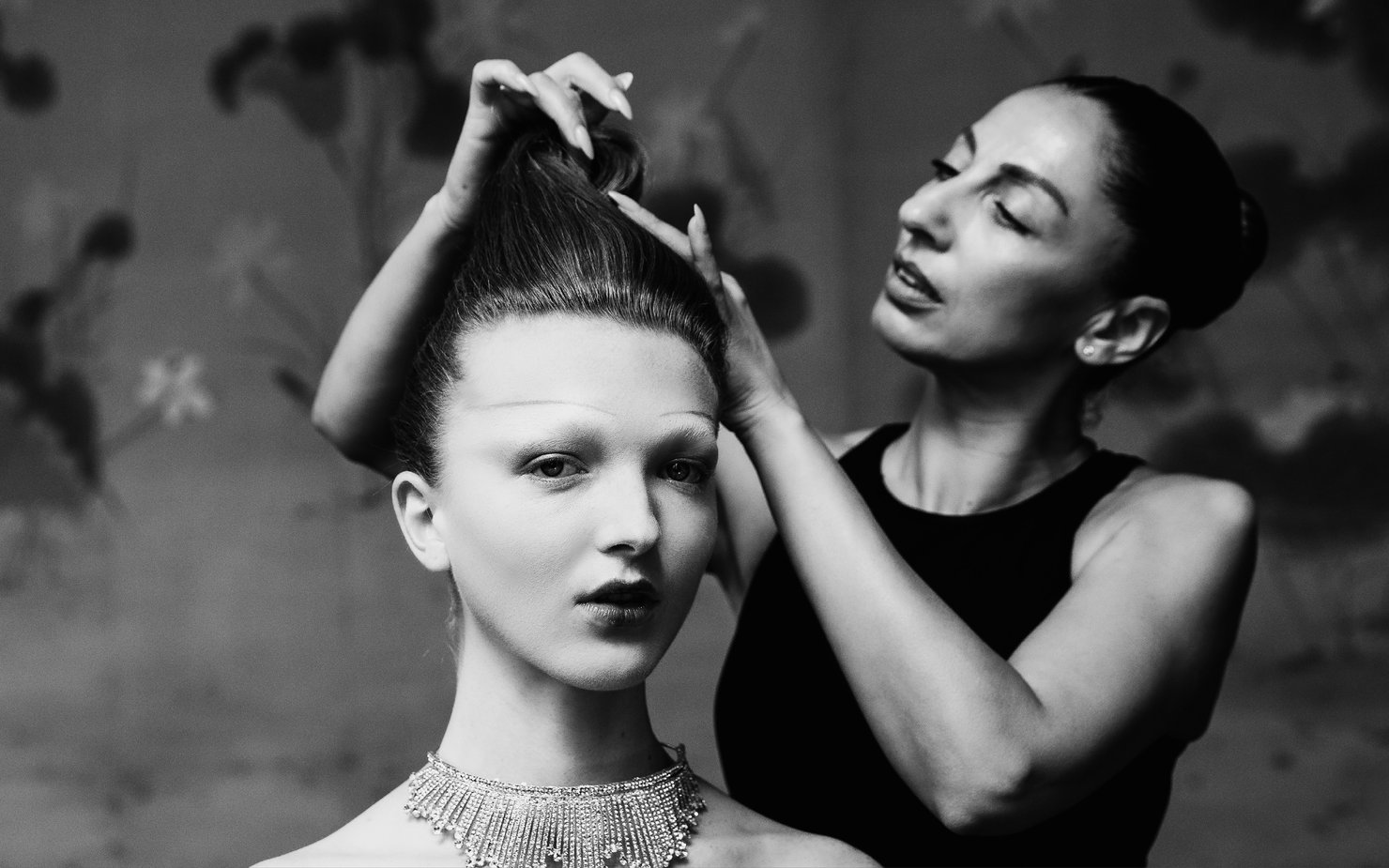 hairstyling lady