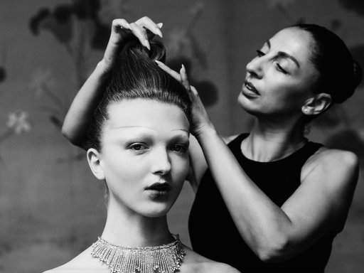 hairstyling lady