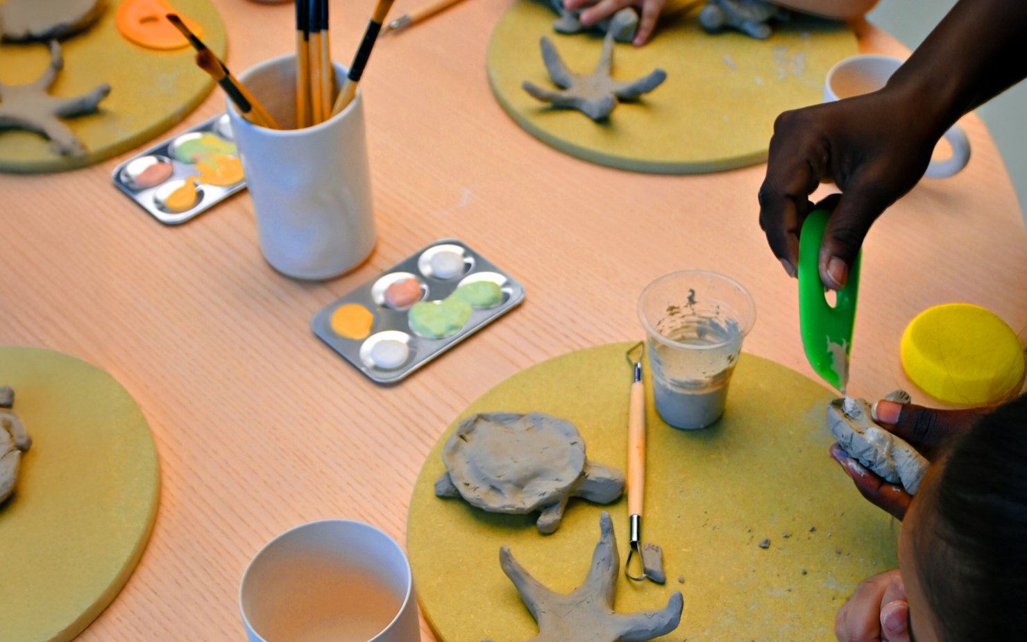 kids painting