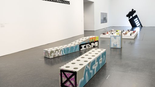 Virgil Abloh, Efflorescence (Bench 1 – Short Bench), 2019.